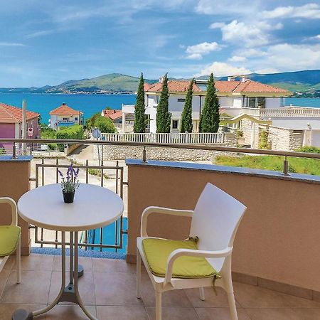 1 Bedroom Stunning Apartment In Okrug Gornji Trogir Buitenkant foto